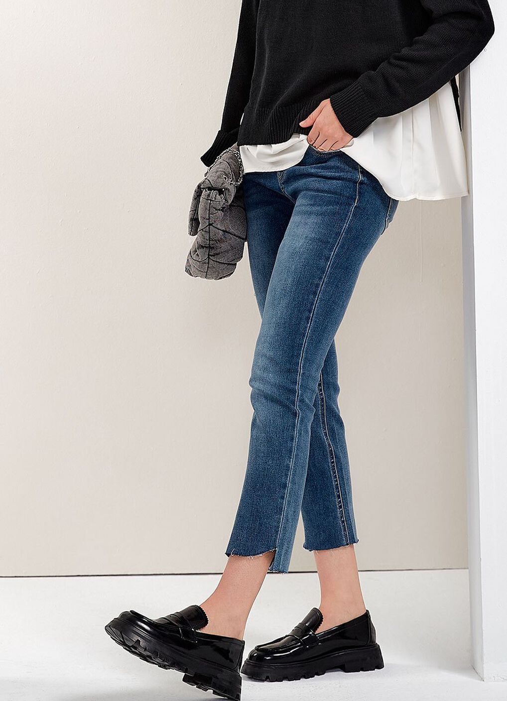 Insider Crop Step Fray Maternity Slim Jeans, , hi-res image number 0