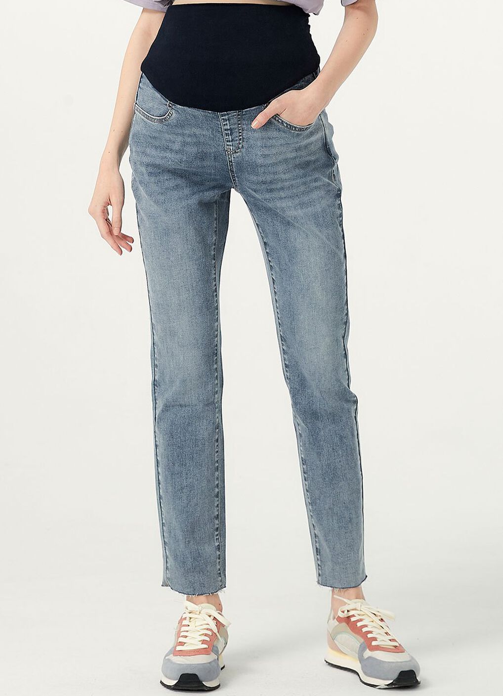 Raw Hem Maternity Slim Straight Jeans, , hi-res image number 2