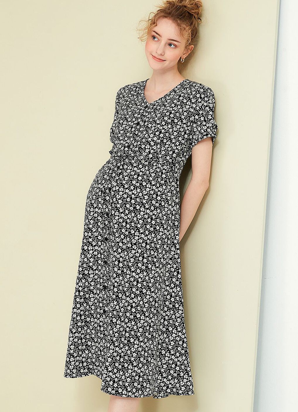 Floral Print V-Neck M&N Dress, Black, hi-res image number 5