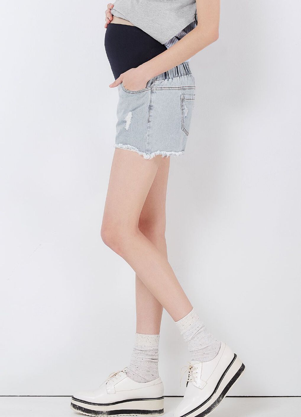 Raw Hem Maternity Denim Shorts, Light Blue, hi-res image number 2