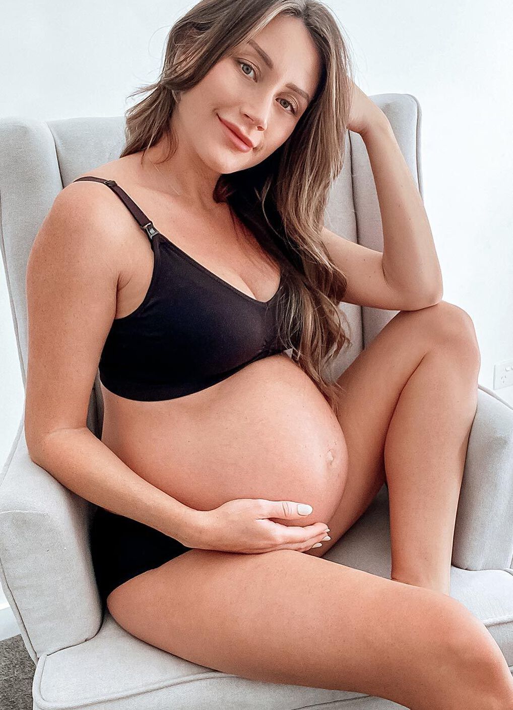 Ultra Breezy Seamless Maternity & Nursing Bra, Black, hi-res image number 4