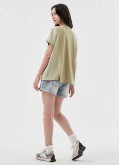 Cuffed Maternity Denim Shorts, Light Blue, hi-res