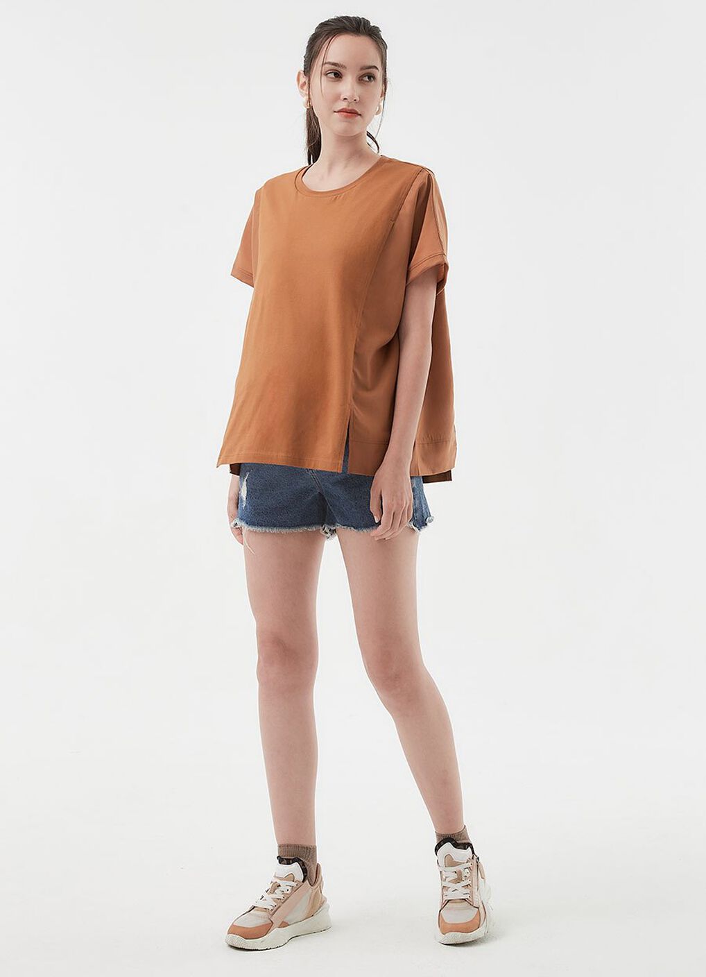 Raw Hem Maternity Denim Shorts, , hi-res image number 5