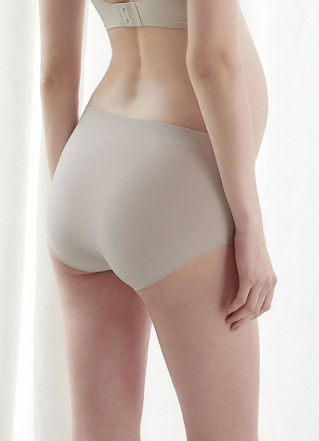 Ultra Silky Seamless Underwear, Silver, hi-res image number 1