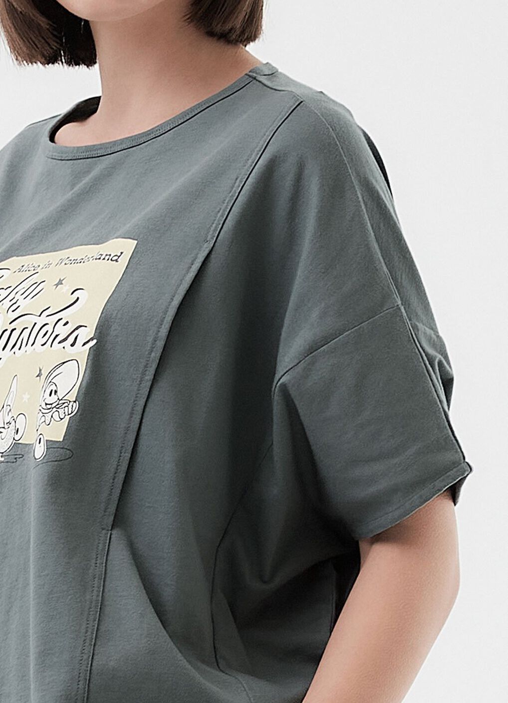 Disney Baby Oyster Maternity & Nursing Tee, , hi-res image number 4