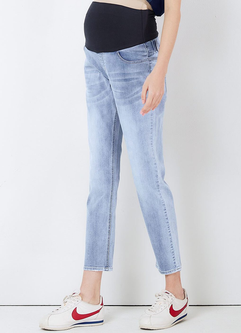 Slim Boyfriend Maternity Jeans, , hi-res image number 2
