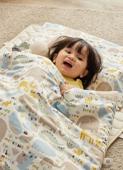 Optimum Temp. Antibacterial Summer Quilt- Animals, , hi-res