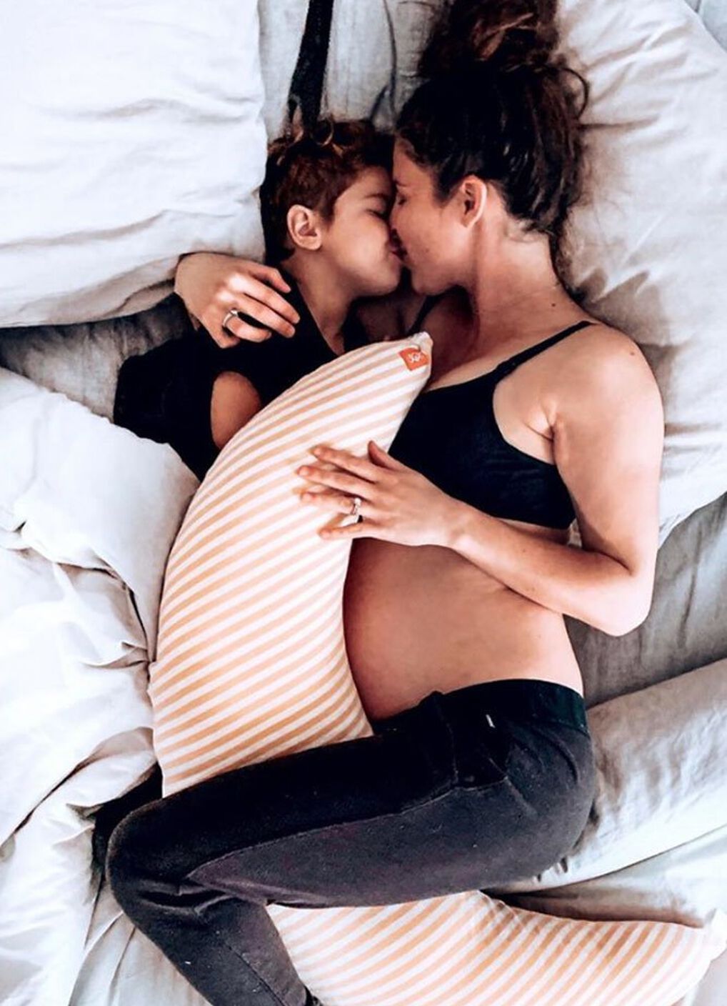 Non-toxic Maternity Support & Nursing Moon Pillow, , hi-res image number 4